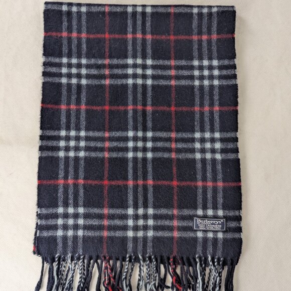 Burberry Designer Cashmere Scarf Blue Unisex – Used – Timeless Cold Weather Wear - Picture 8 of 10